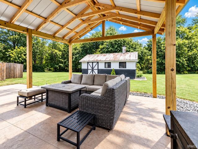 118 S Peerless Road, Evansville, IN 47712