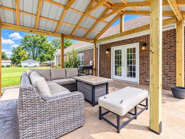 118 S Peerless Road, Evansville, IN 47712