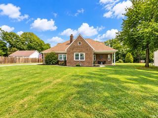 118 S Peerless Road, Evansville, IN 47712