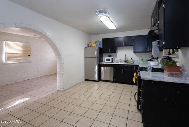 6826 S 8TH Street, Phoenix, AZ 85042