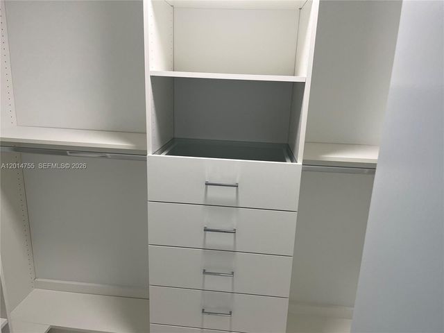 1800 N Bayshore Dr 614, Miami, FL 33132