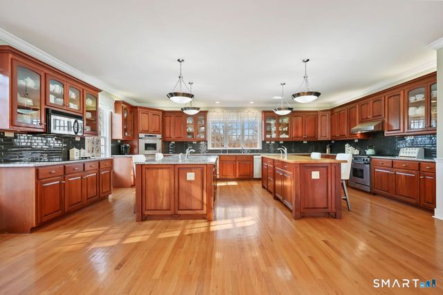 35 Grace View Drive, Easton, CT 06612