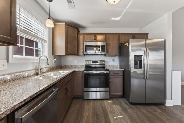 239 Dugger Dr, Clarksville, TN 37042