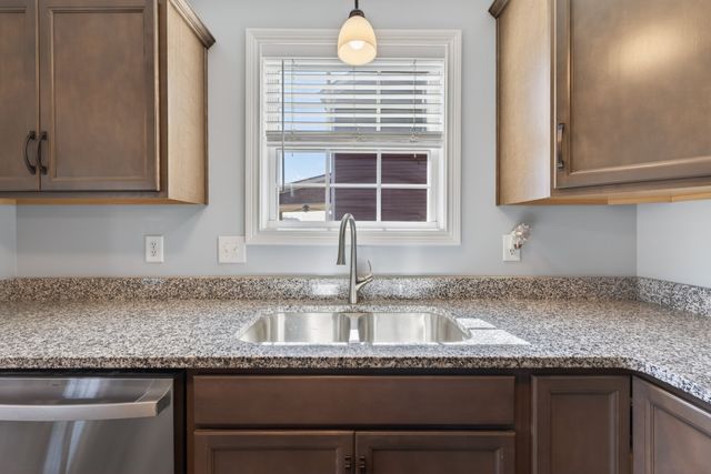 239 Dugger Dr, Clarksville, TN 37042