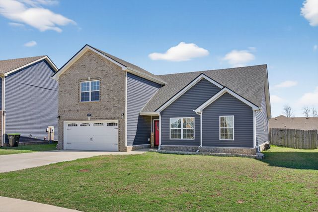 239 Dugger Dr, Clarksville, TN 37042