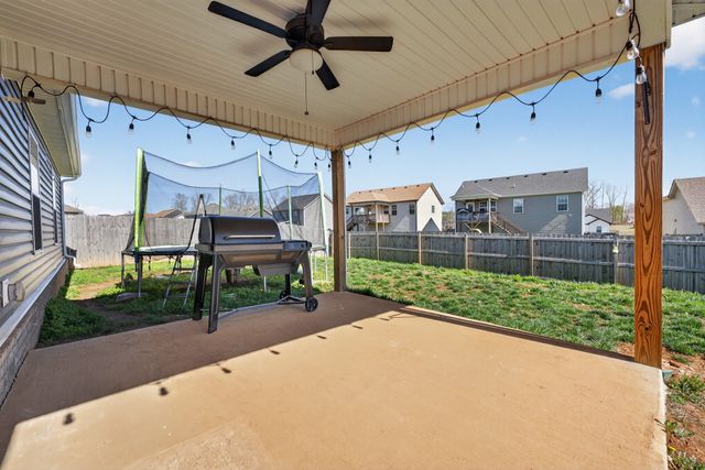 239 Dugger Dr, Clarksville, TN 37042