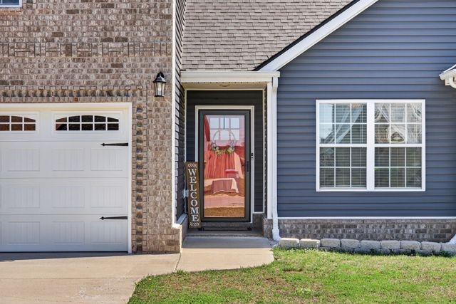 239 Dugger Dr, Clarksville, TN 37042