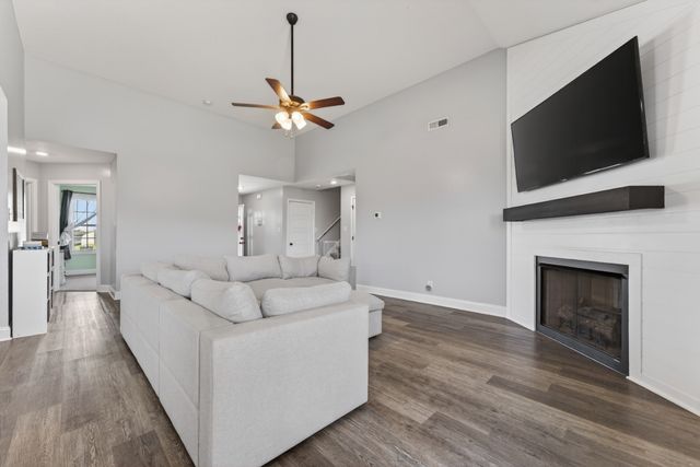 239 Dugger Dr, Clarksville, TN 37042