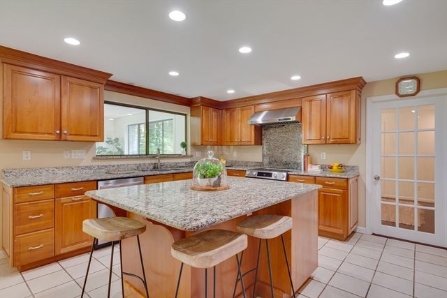141 Trapelo Road, Lincoln, MA 01773