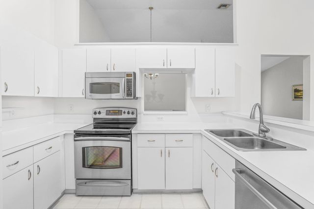 8958 SE Riverfront Terrace, Jupiter, FL 33469