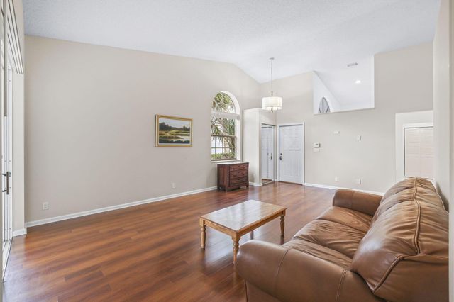 8958 SE Riverfront Terrace, Jupiter, FL 33469