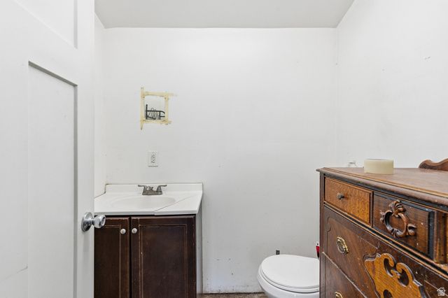 1594 W 2700 ST, Salt Lake City, UT 84119