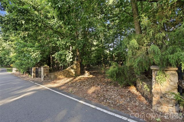 9704 Windygap Road, Charlotte, NC 28278