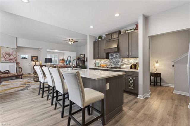1501 Acadian Dr Unit B, Suffolk, VA 23434