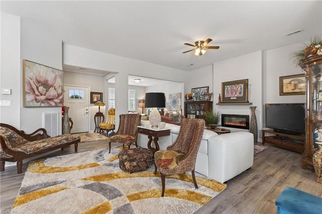 1501 Acadian Dr Unit B, Suffolk, VA 23434