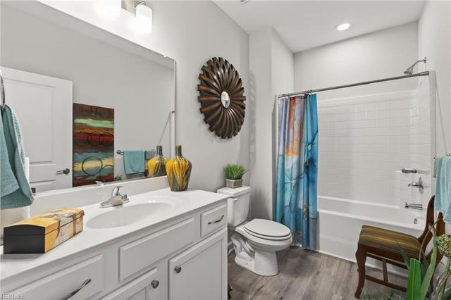 1501 Acadian Dr Unit B, Suffolk, VA 23434