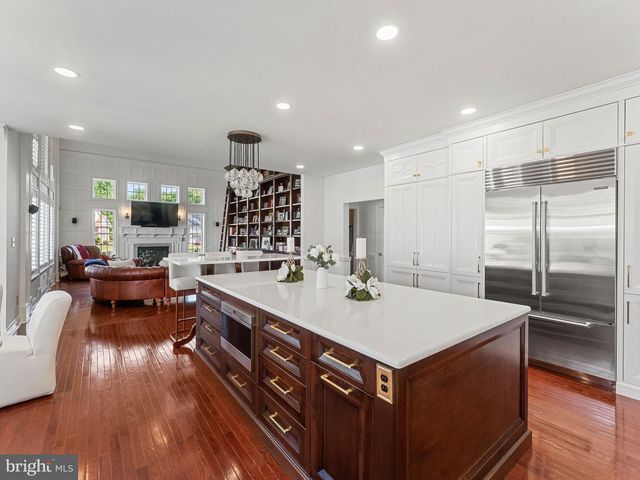 9 LANSBROOK CT, Sewell, NJ 08080