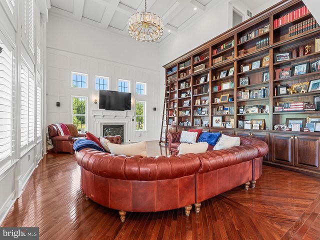9 LANSBROOK CT, Sewell, NJ 08080