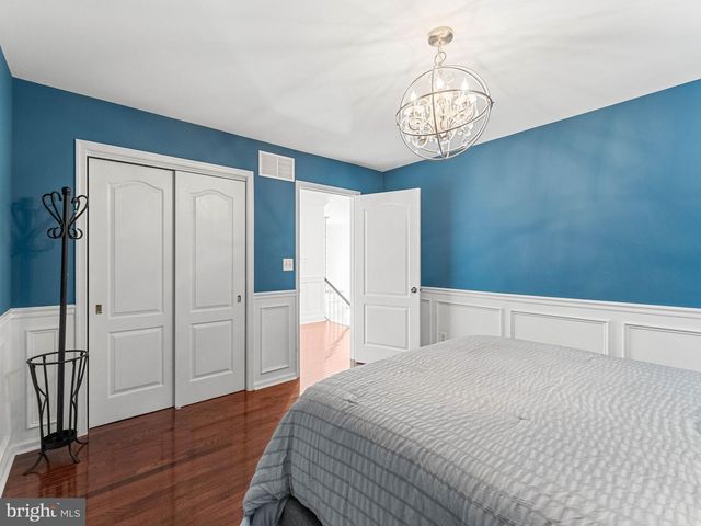 9 LANSBROOK CT, Sewell, NJ 08080