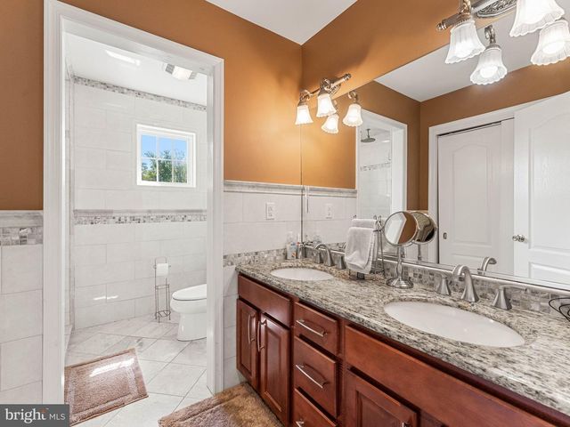 9 LANSBROOK CT, Sewell, NJ 08080