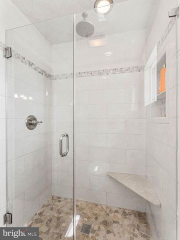 9 LANSBROOK CT, Sewell, NJ 08080