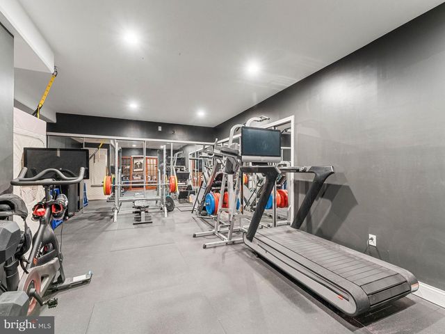 9 LANSBROOK CT, Sewell, NJ 08080
