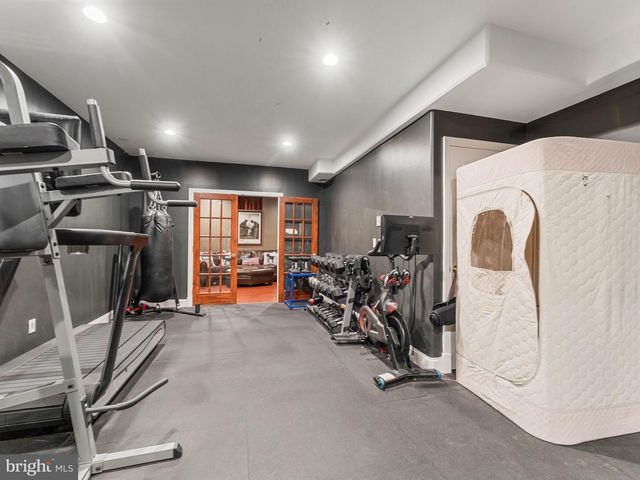 9 LANSBROOK CT, Sewell, NJ 08080