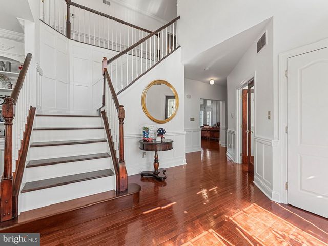 9 LANSBROOK CT, Sewell, NJ 08080