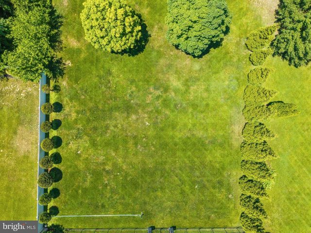 9 LANSBROOK CT, Sewell, NJ 08080