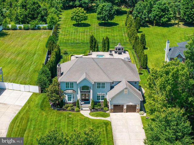 9 LANSBROOK CT, Sewell, NJ 08080
