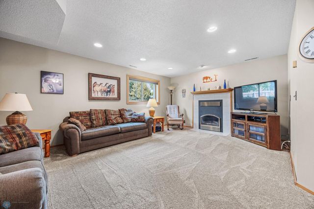 2601 24th Avenue S, Fargo, ND 58103