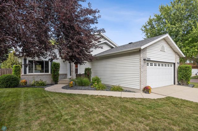 2601 24th Avenue S, Fargo, ND 58103