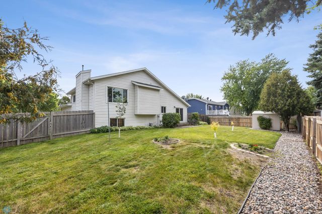 2601 24th Avenue S, Fargo, ND 58103