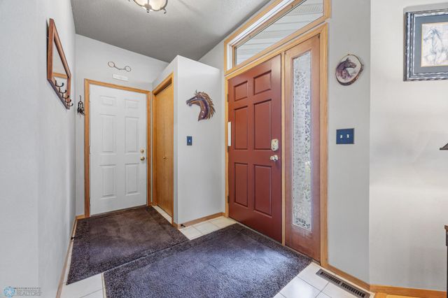 2601 24th Avenue S, Fargo, ND 58103