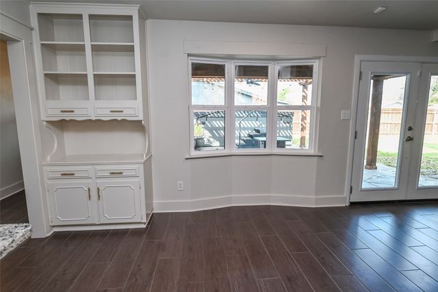 1701 Brown Trail, Hurst, TX 76054