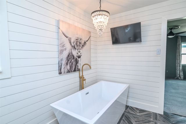 1701 Brown Trail, Hurst, TX 76054