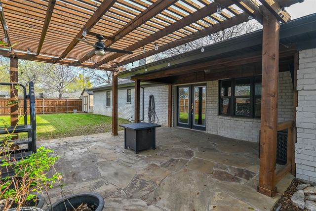 1701 Brown Trail, Hurst, TX 76054