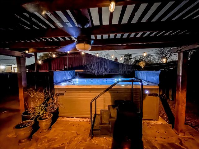 1701 Brown Trail, Hurst, TX 76054