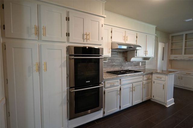 1701 Brown Trail, Hurst, TX 76054