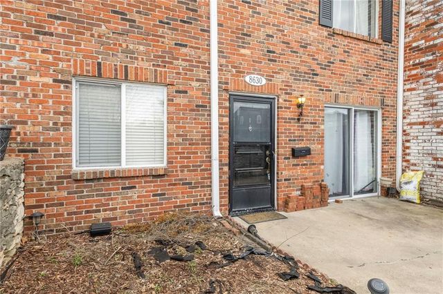 8630 W 85TH Street, Overland Park, KS 66212