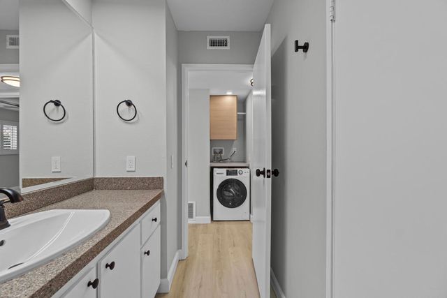 1950 S Palm Canyon Drive 106, Palm Springs, CA 92264