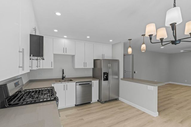 1950 S Palm Canyon Drive 106, Palm Springs, CA 92264