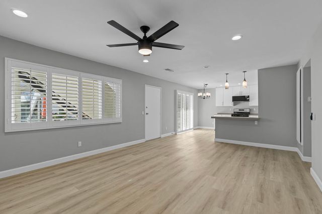 1950 S Palm Canyon Drive 106, Palm Springs, CA 92264