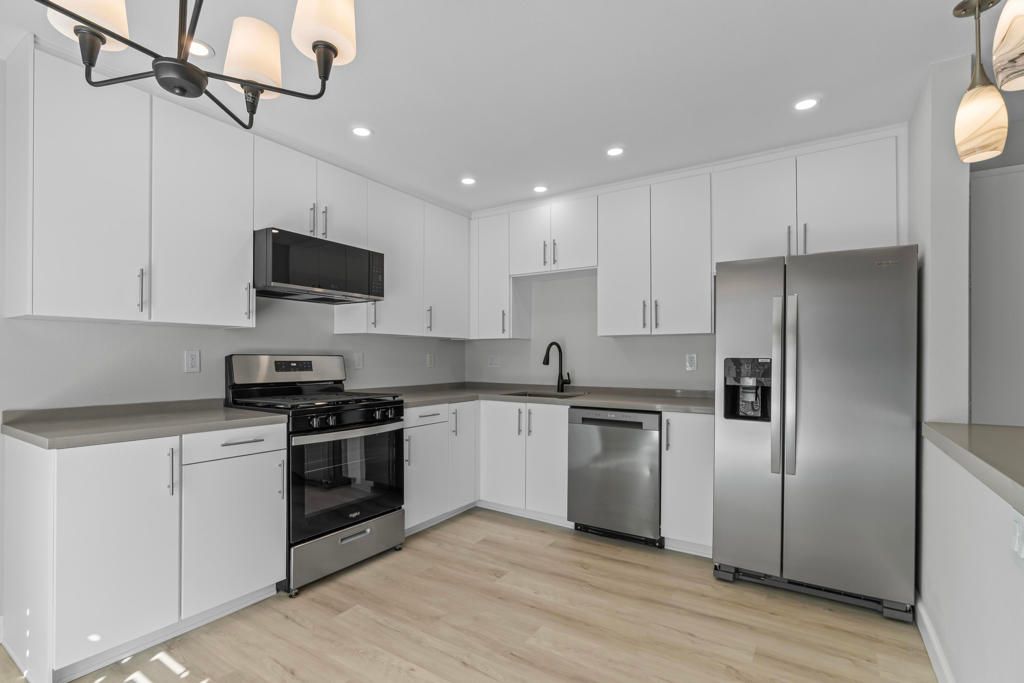 1950 S Palm Canyon Drive 106, Palm Springs, CA 92264