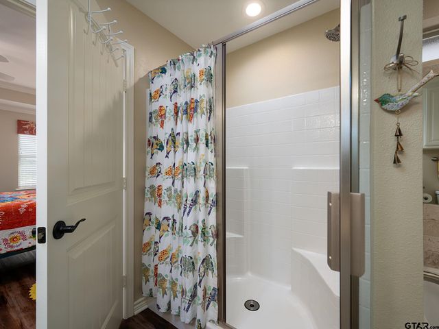 705 Reno, Chandler, TX 75758
