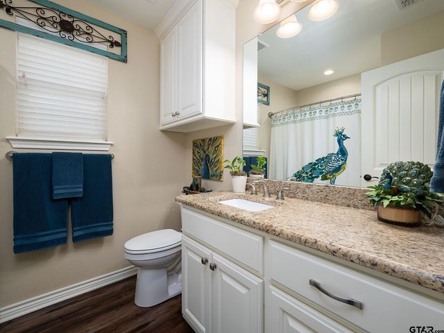 705 Reno, Chandler, TX 75758