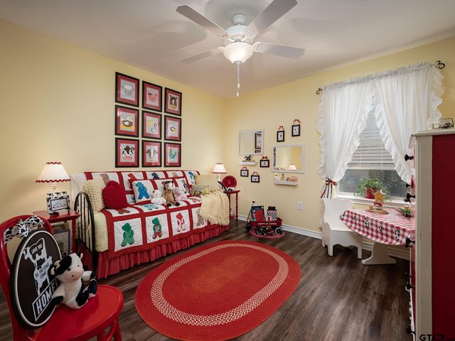 705 Reno, Chandler, TX 75758