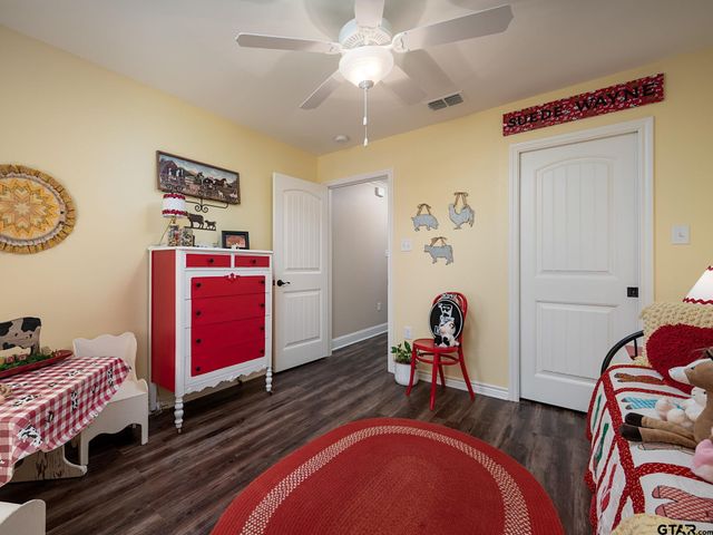 705 Reno, Chandler, TX 75758