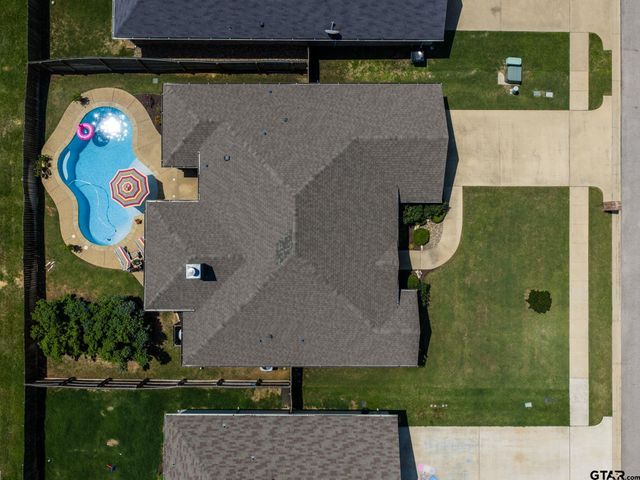 705 Reno, Chandler, TX 75758