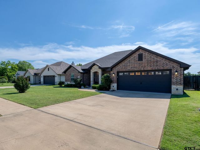 705 Reno, Chandler, TX 75758